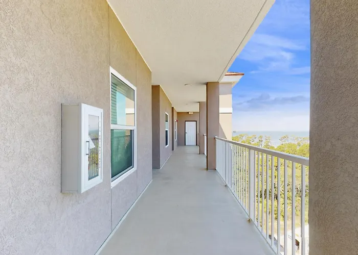 The Dunes #707 Apartment *